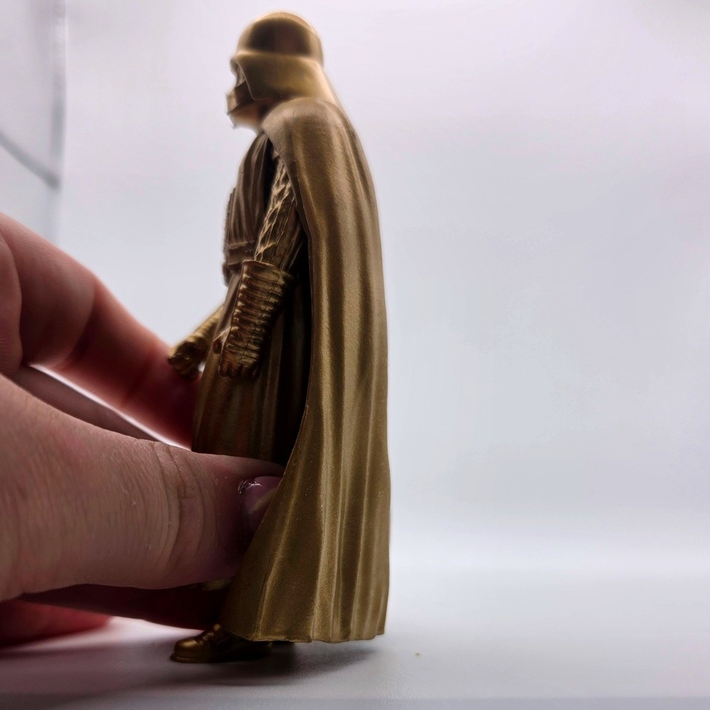 Star Wars Action Figure 3.75in Gold Collectors Edition Darth Vader Hasbro - Picture 3 of 8